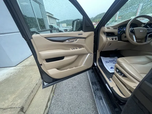 2019 Cadillac Escalade Platinum Edition