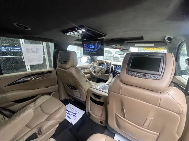 2019 Cadillac Escalade Platinum Edition