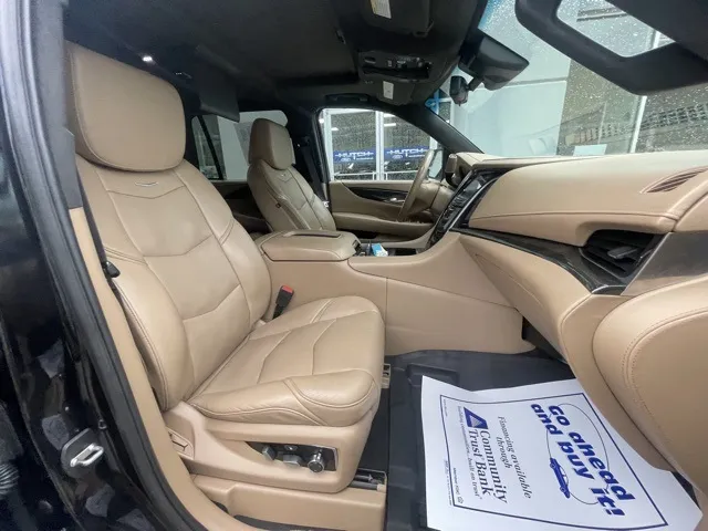 2019 Cadillac Escalade Platinum Edition