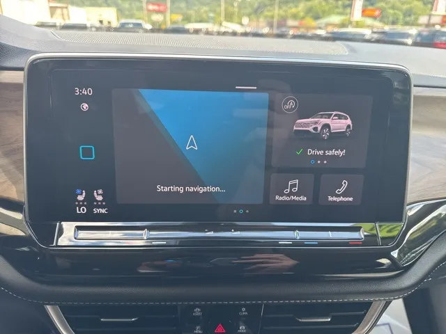 2024 Volkswagen Atlas 2.0T SE w/Technology