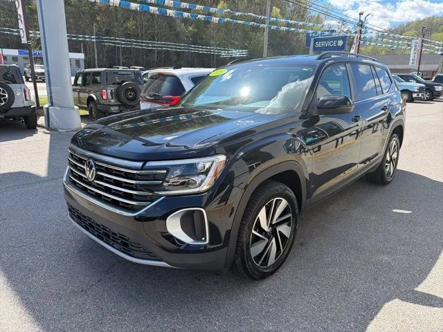 2025 Volkswagen Atlas 2.0T SE w/Technology