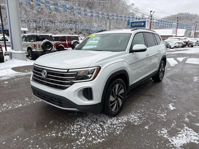 2025 Volkswagen Atlas 2.0T SE w/Technology