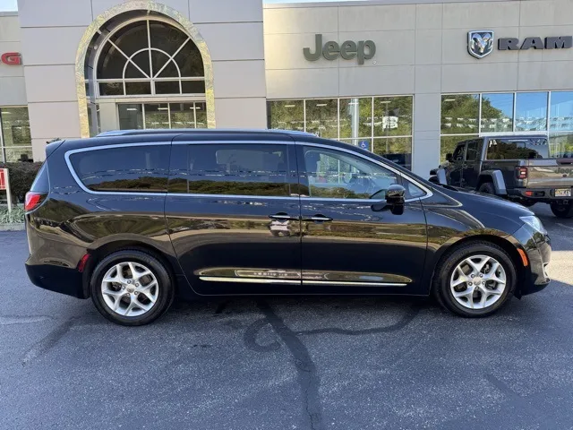2020 Chrysler Pacifica Touring L Plus