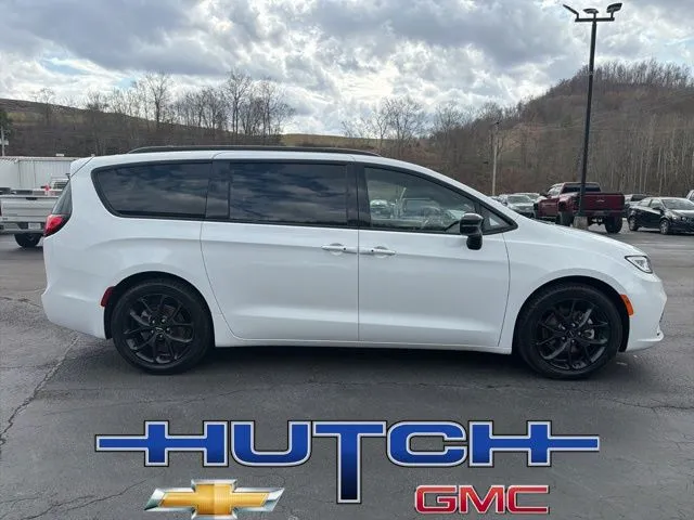 2025 Chrysler Pacifica Limited