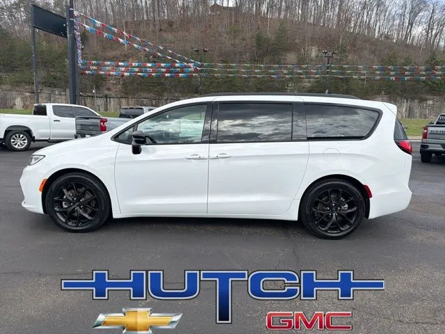 2025 Chrysler Pacifica Limited