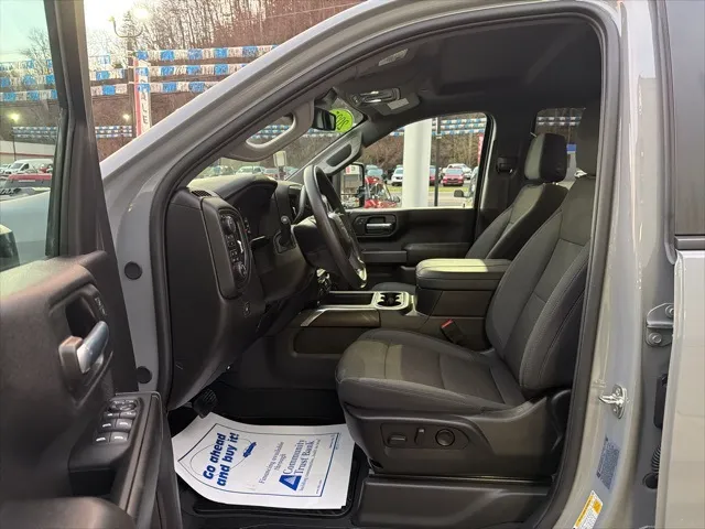 2025 Chevrolet Silverado 2500HD Custom