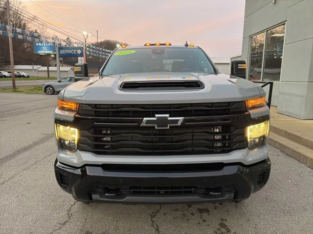 2025 Chevrolet Silverado 2500HD Custom