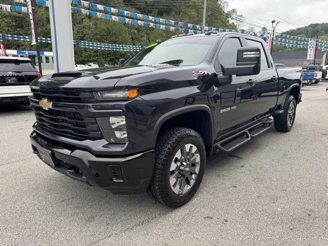 2024 Chevrolet Silverado 2500HD Custom