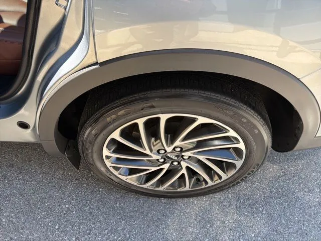 2020 Lincoln Nautilus Reserve