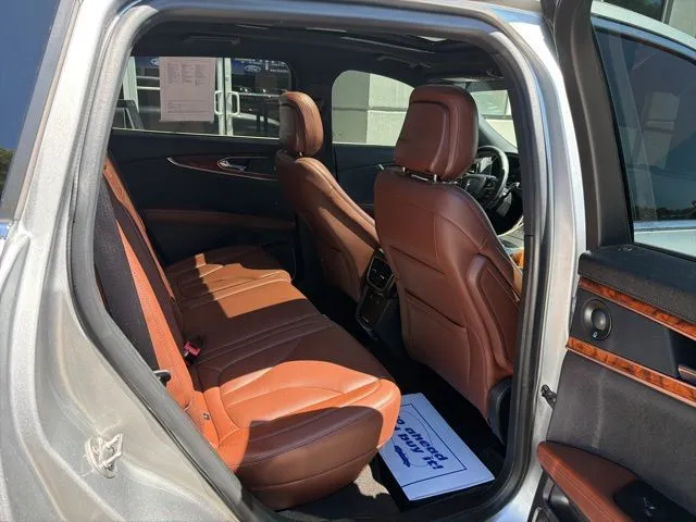 2020 Lincoln Nautilus Reserve