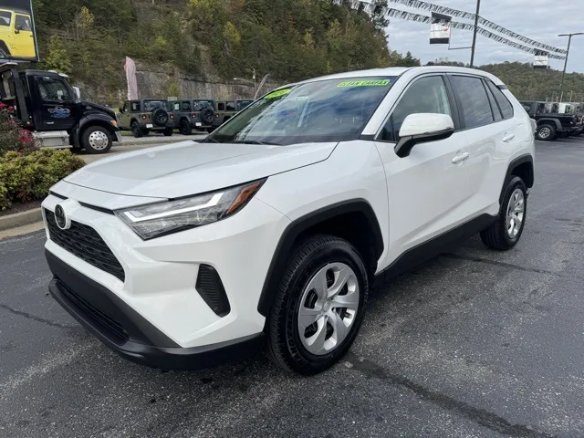 2024 Toyota RAV4 LE