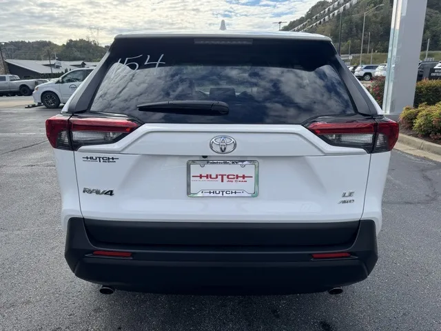 2024 Toyota RAV4 LE