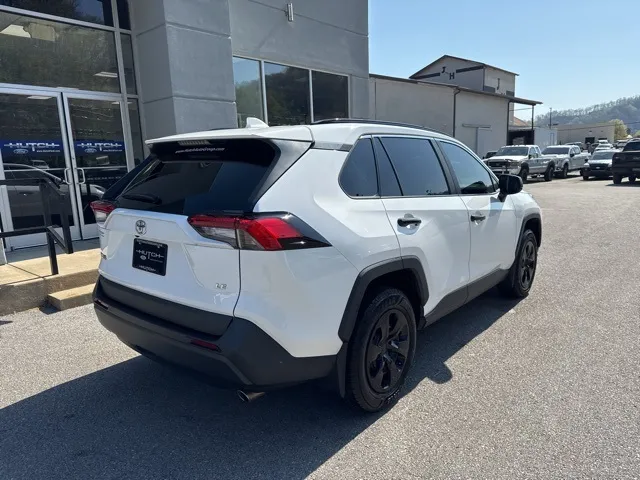 2021 Toyota RAV4 LE