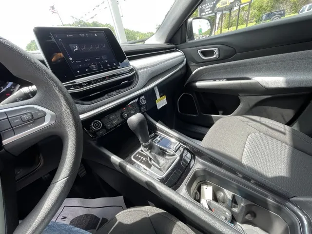 2025 Jeep Compass Sport