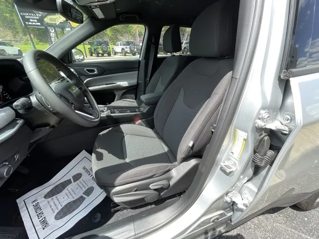 2025 Jeep Compass Sport