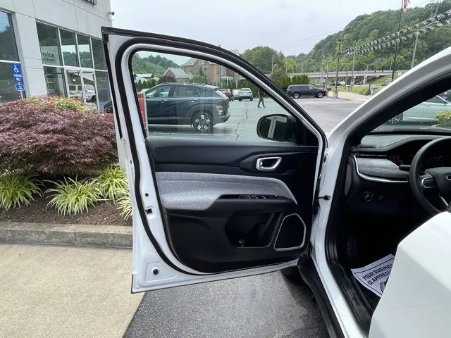 2024 Jeep Compass Sport