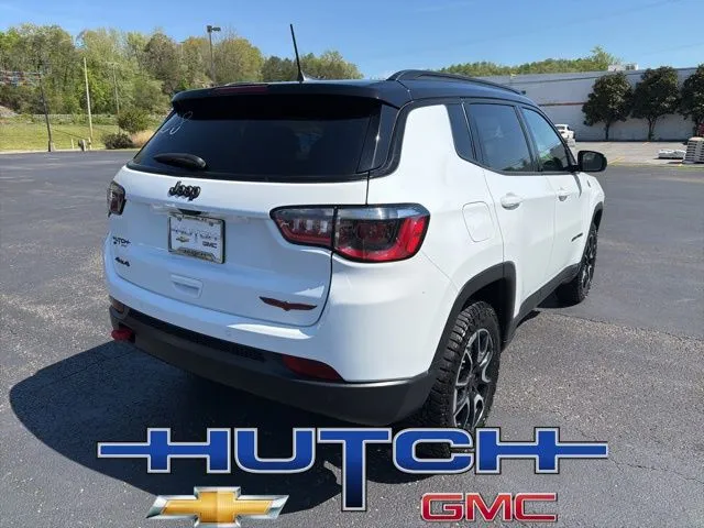 2025 Jeep Compass Trailhawk