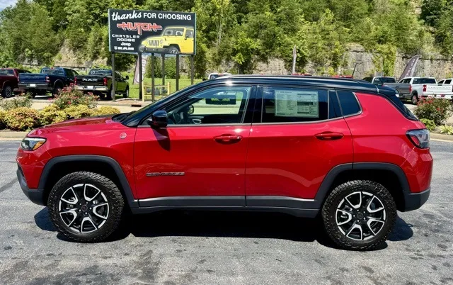 2025 Jeep Compass Trailhawk