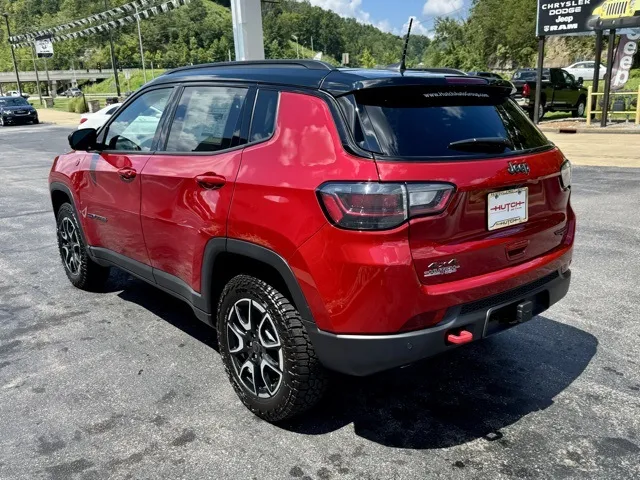 2025 Jeep Compass Trailhawk