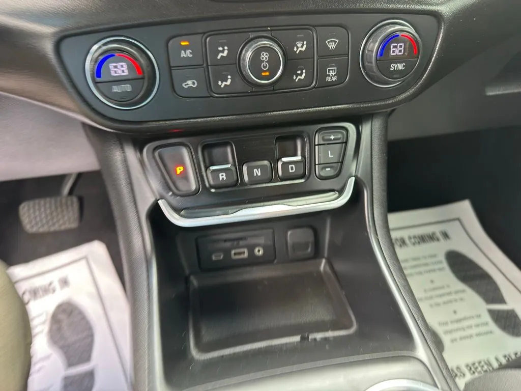 2021 GMC Terrain SLT