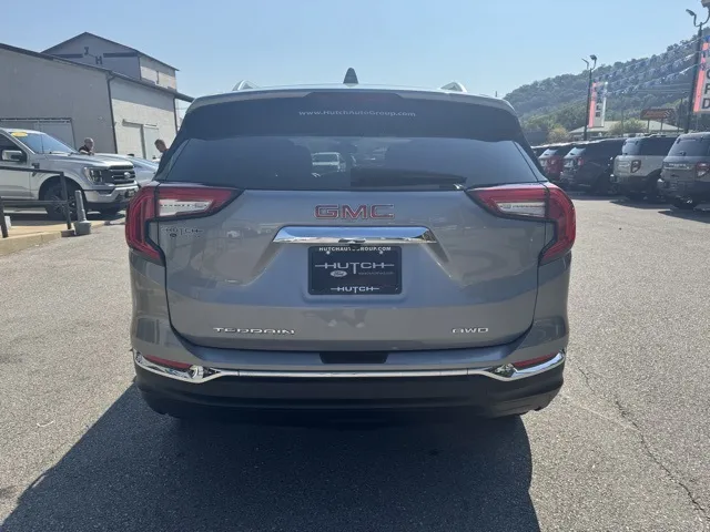 2023 GMC Terrain SLT