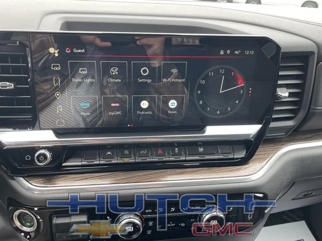 2025 GMC Sierra 1500 Elevation