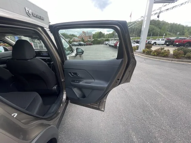 2025 Nissan Kicks S