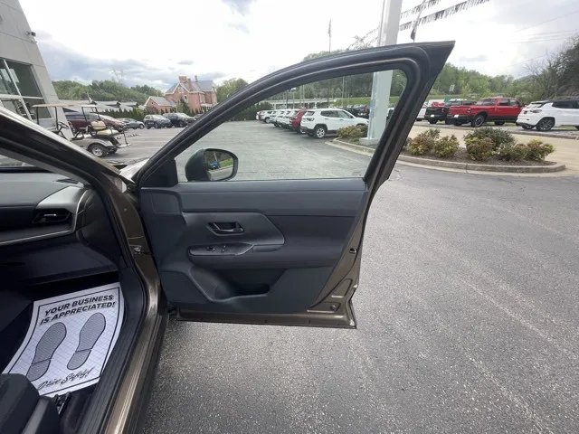 2025 Nissan Kicks S