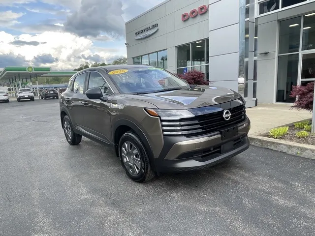 2025 Nissan Kicks S