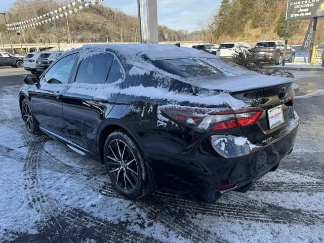 2024 Toyota Camry SE