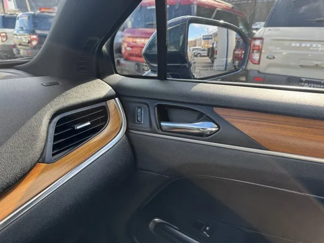 2015 Lincoln MKC Base