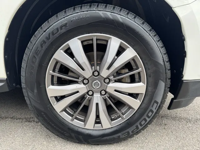 2019 Nissan Pathfinder SV