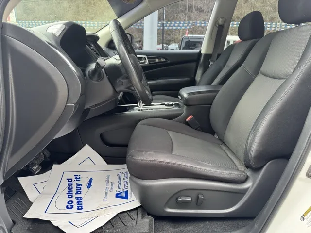 2019 Nissan Pathfinder SV