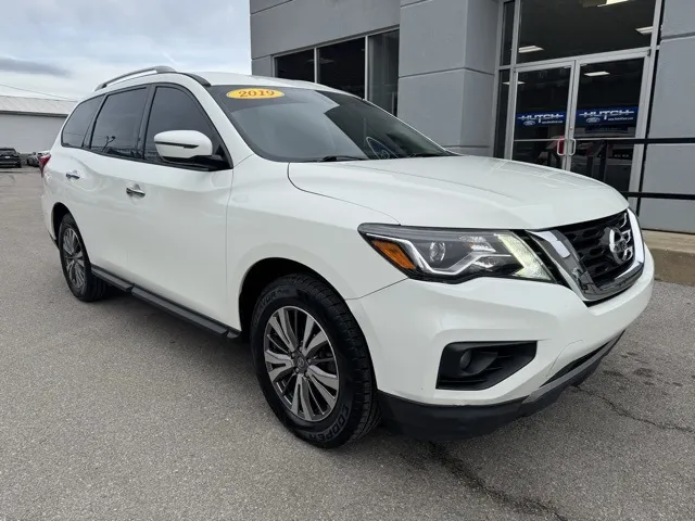 2019 Nissan Pathfinder SV