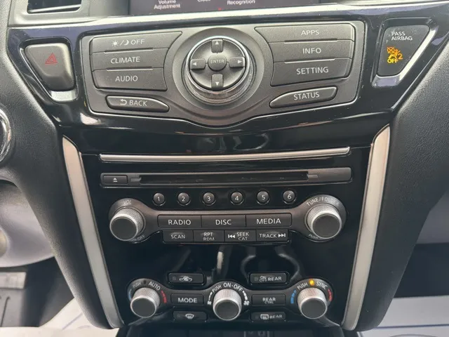 2019 Nissan Pathfinder SV