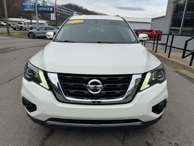 2019 Nissan Pathfinder SV