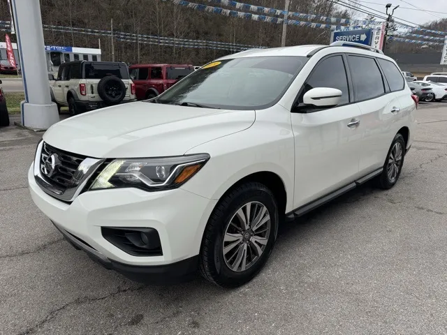 2019 Nissan Pathfinder SV