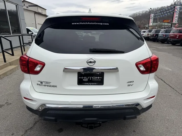 2019 Nissan Pathfinder SV