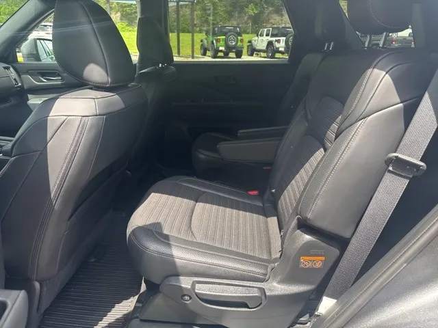 2023 Nissan Pathfinder Rock Creek