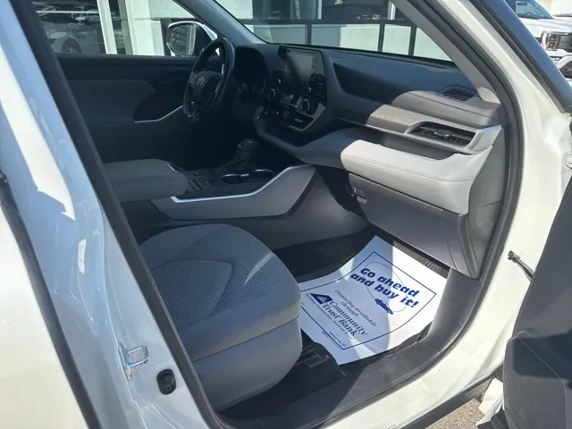 2021 Toyota Highlander LE