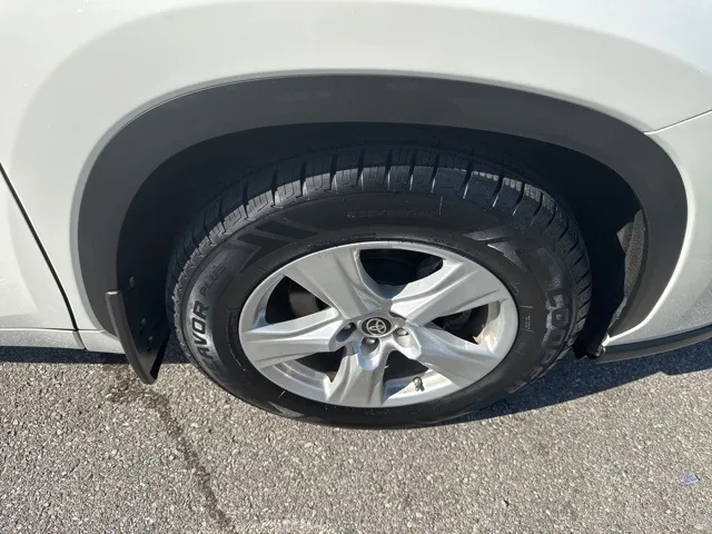 2021 Toyota Highlander LE