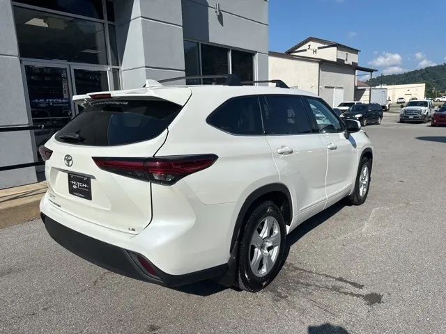 2021 Toyota Highlander LE