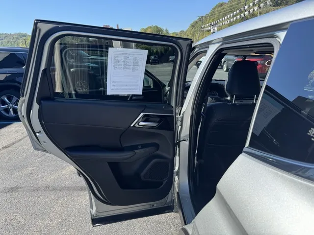 2022 Mitsubishi Outlander SE