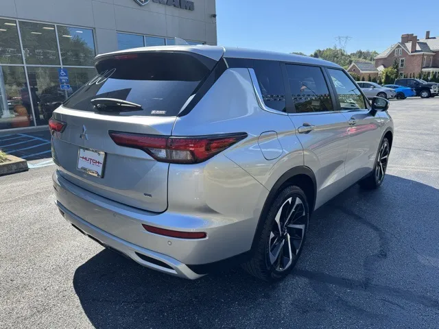 2022 Mitsubishi Outlander SE