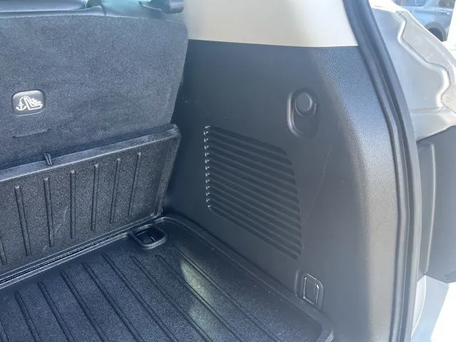 2023 Nissan Armada SV