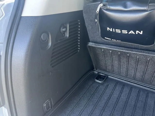 2023 Nissan Armada SV