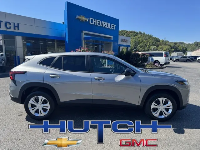 2025 Chevrolet Trax LS