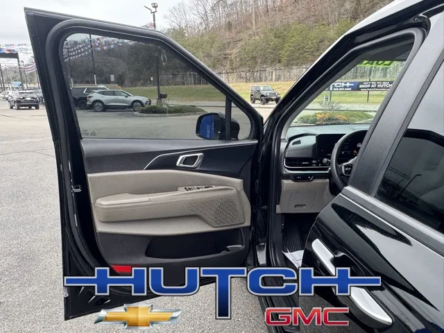 2025 Kia Carnival LXS